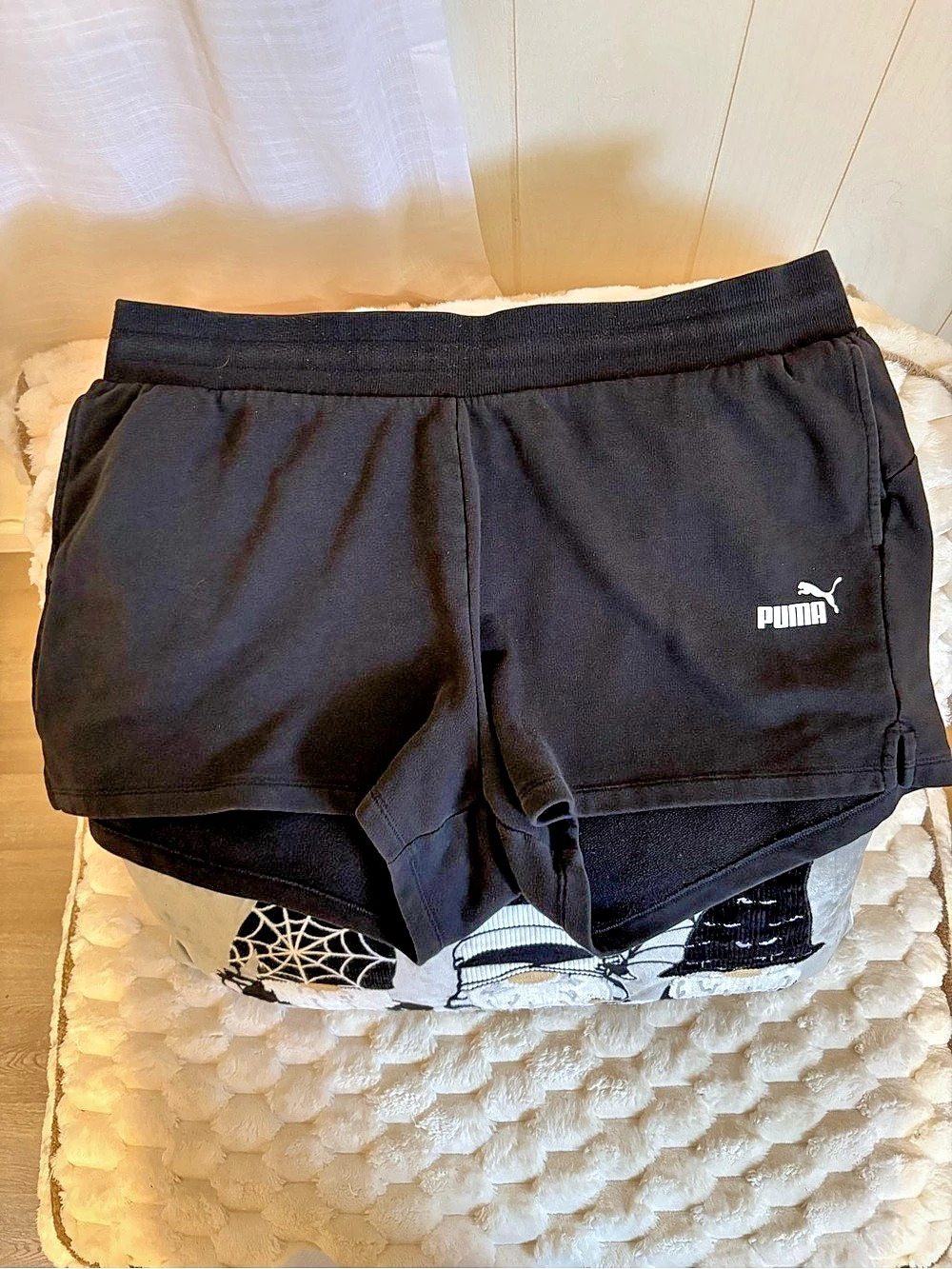 PUMA Black & White Athletic Shorts Size 3x Like New
